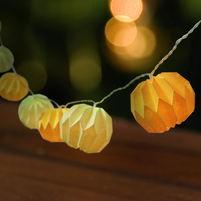 Lichterkette Kugeln Gelb/grün - Mit 10 LED - Ca. 6,5 X 200 Cm 3 Lichterkette Kugeln Gelb/grün - Mit 10 LED - Ca. 6,5 X 200 Cm